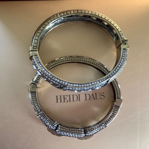 Heidi Daus Set Crystal Hinged Bangle Bracelets Clear SZ M - Picture 7 of 14